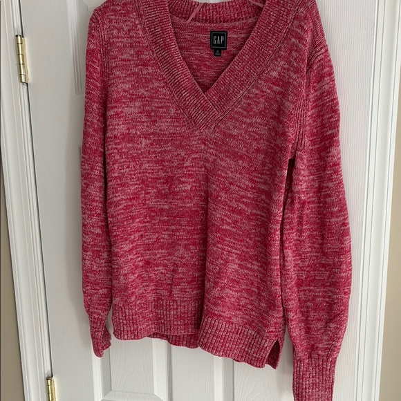 GAP Sweaters - Gap Women's V-Neck Sweater - Pink Heather